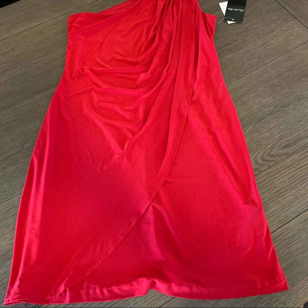 Red diamond embellished draped dress 10 - Picture 3 of 5